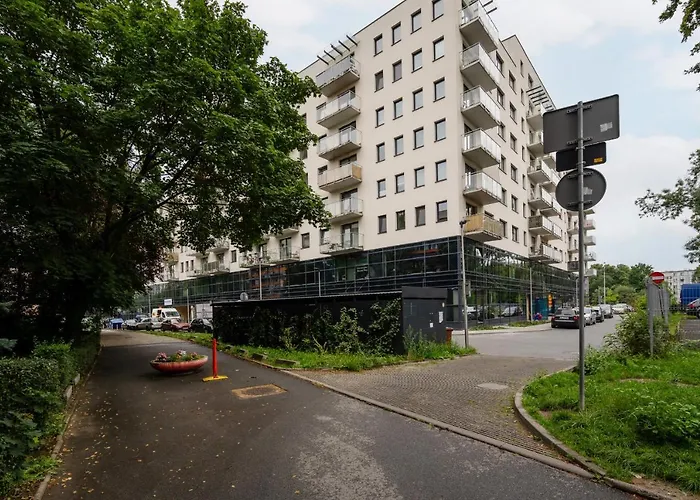 Comfy Legnicka By Renters Апартаменты